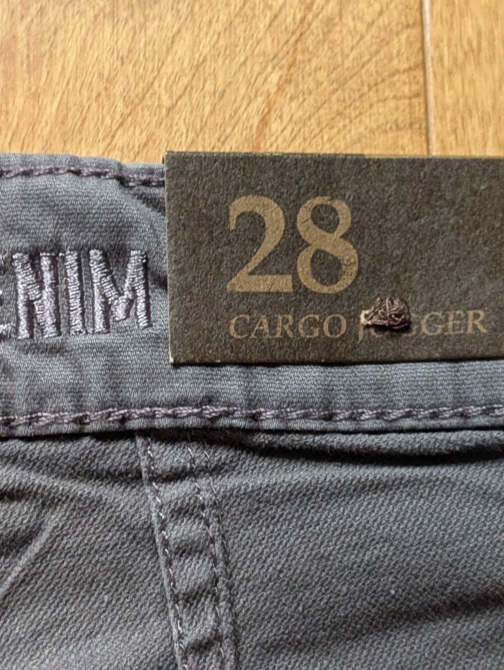 Tainted Denim Men's Gray Cargo Jogger Pants Size 28 New With Tags (NWT) - Picture 9 of 12